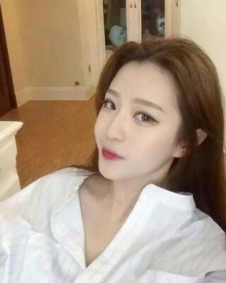 《肌肤之亲【限】》作者：泱暖小说阅读